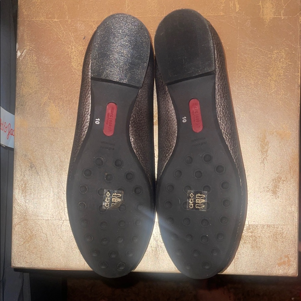 Marc Joseph Silver Textured Loafers - Picture 4 of 16